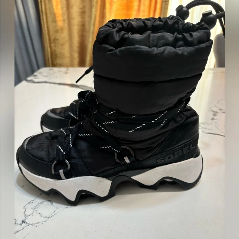 SOREL Kinetic Impact Waterproof Snow Boot Women Size 6